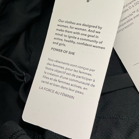 NWT Athleta Elation V-Neck Crop D-DD in Black - Picture 10 of 11